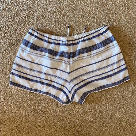 Ralph Lauren Shorts - Picture 2 of 5